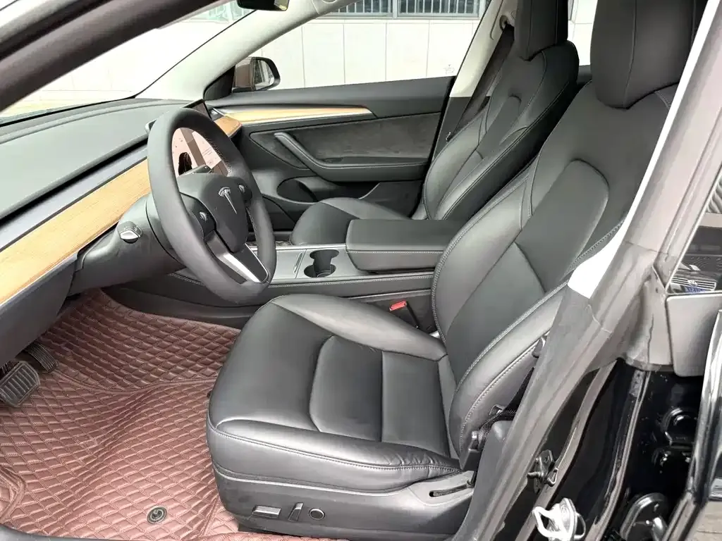 Tesla Model 3 — фото 2