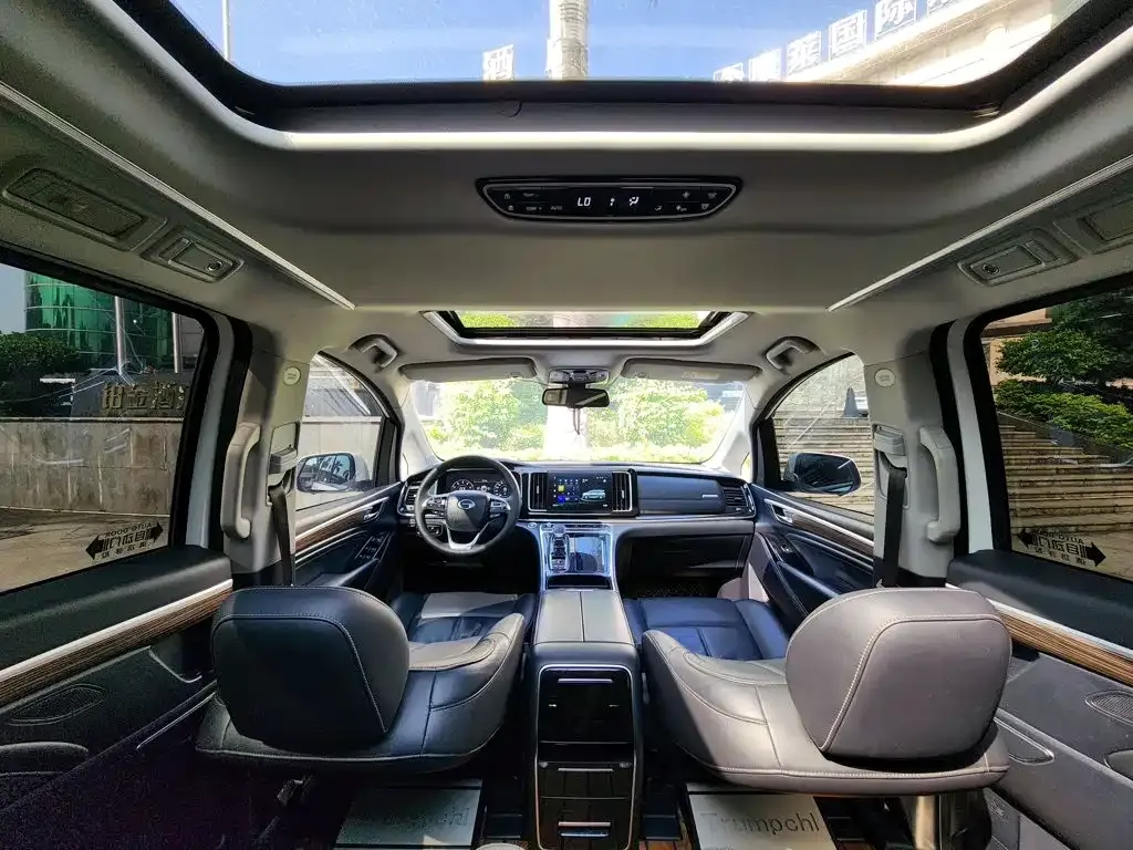 GAC Motor Trumpchi M8 — фото 4