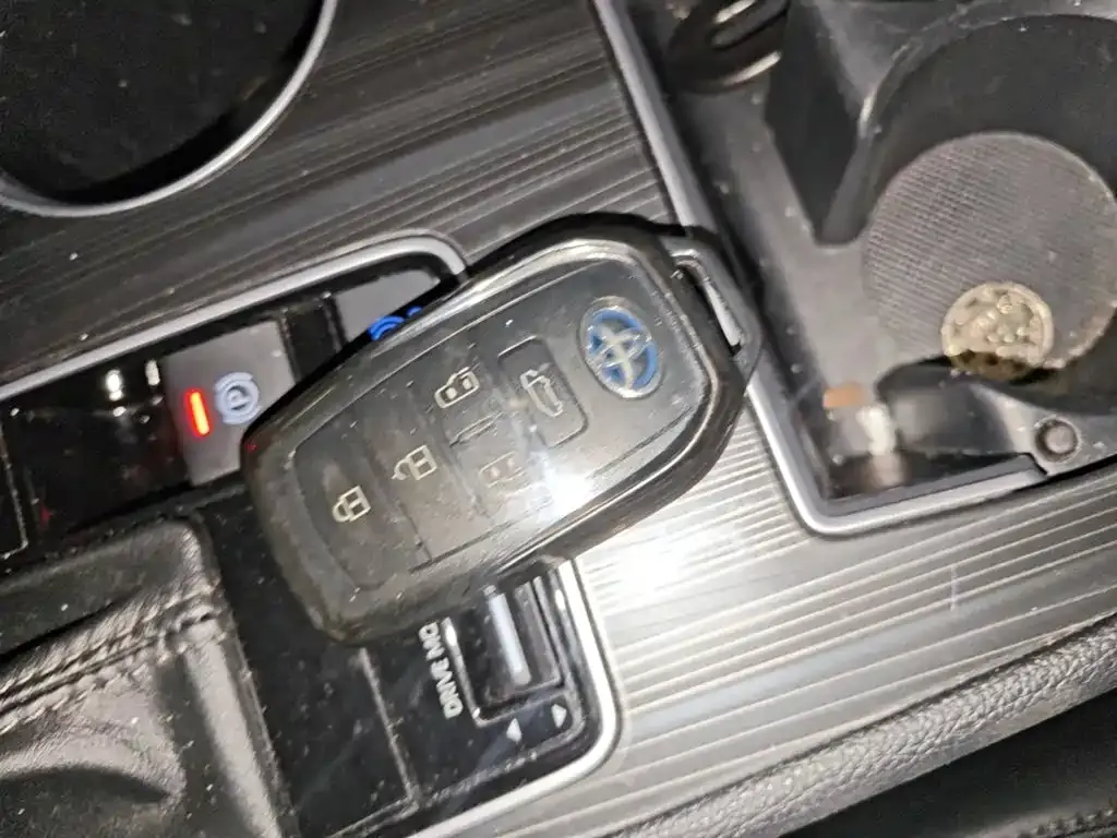 Toyota Sienna — фото 2