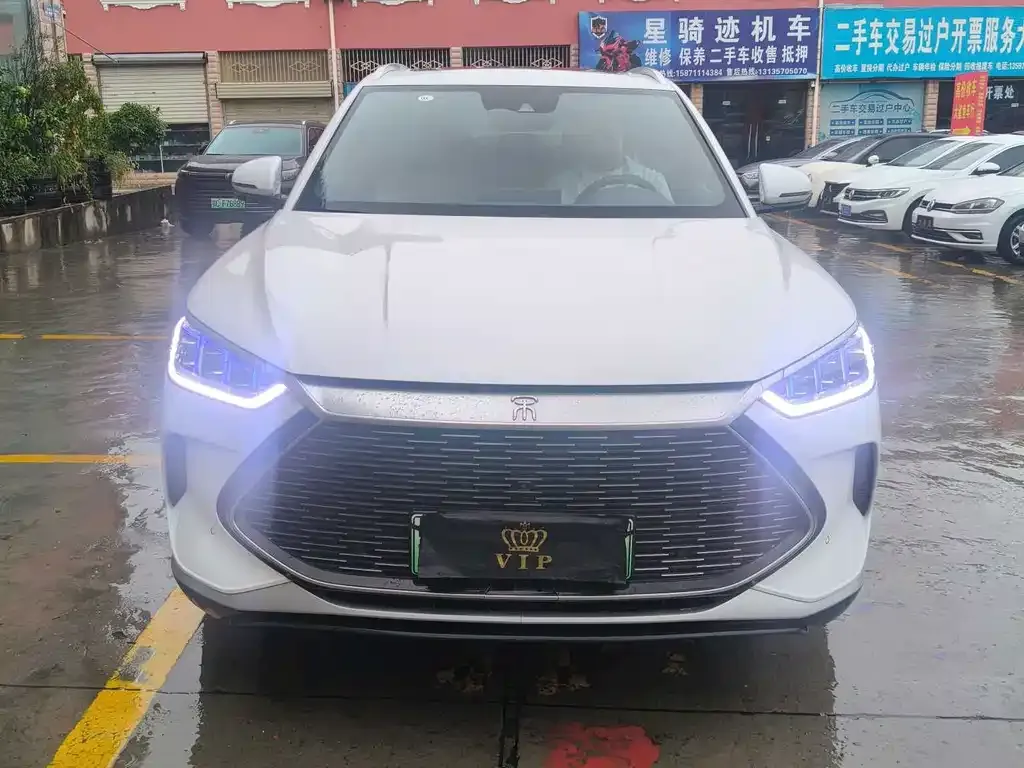 BYD PLUS New Energy — фото 10