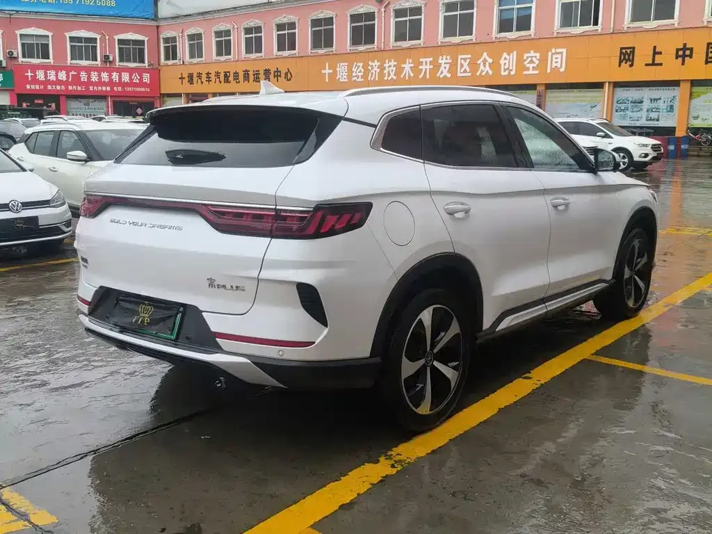 BYD PLUS New Energy — фото 5