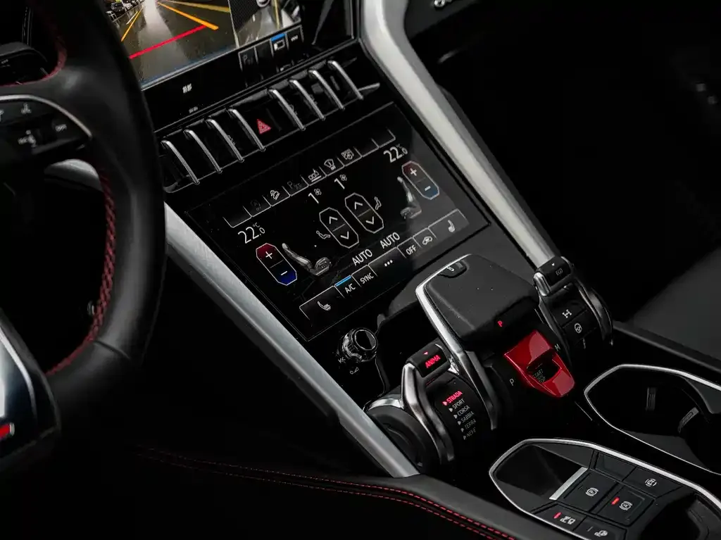 Lamborghini Urus — фото 8