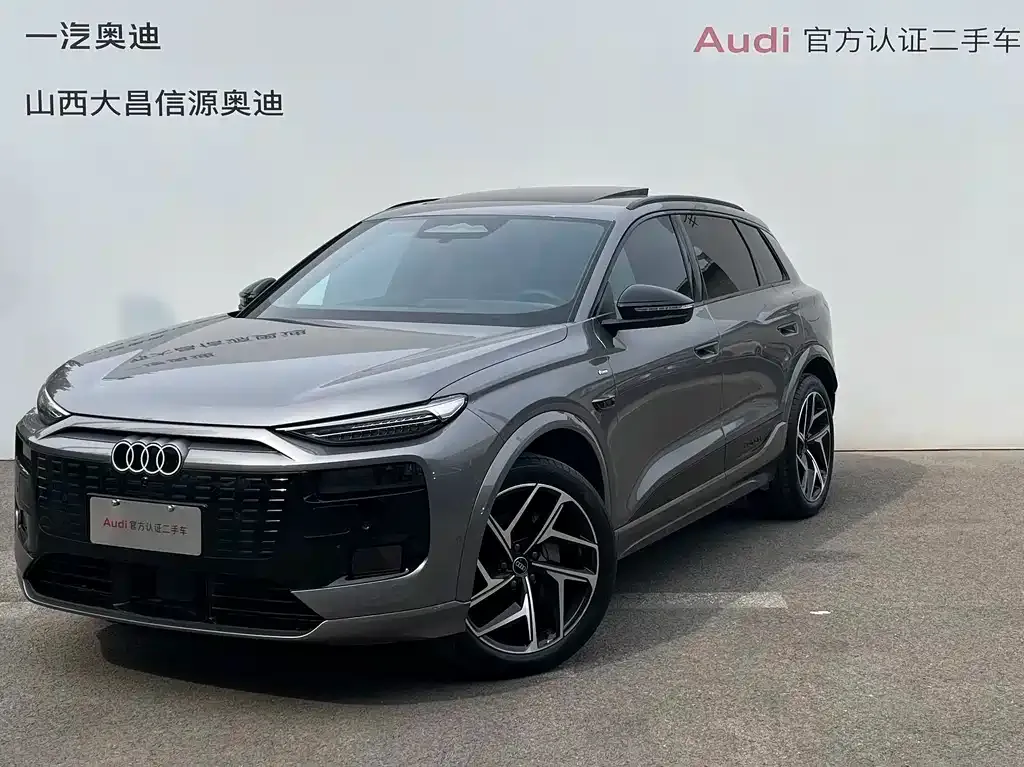 Audi Q6L e-tron — фото 1