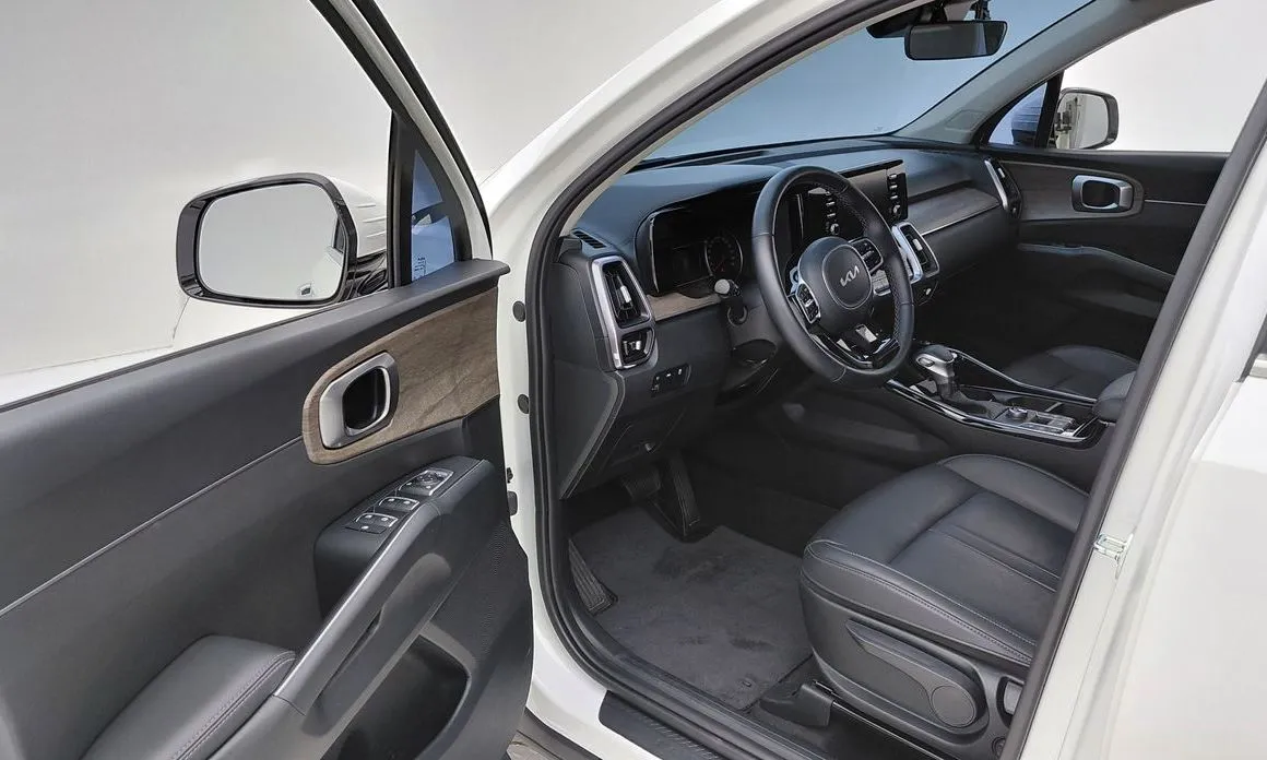Kia Sorento — фото 9