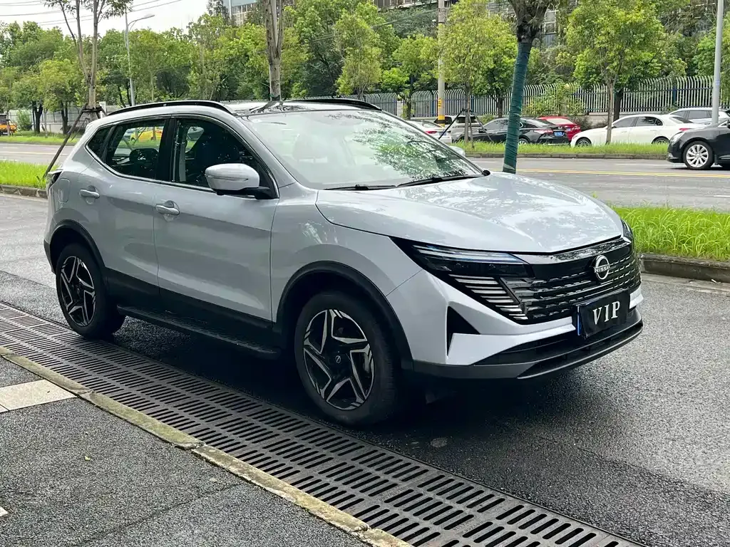 Nissan Qashqai — фото 8