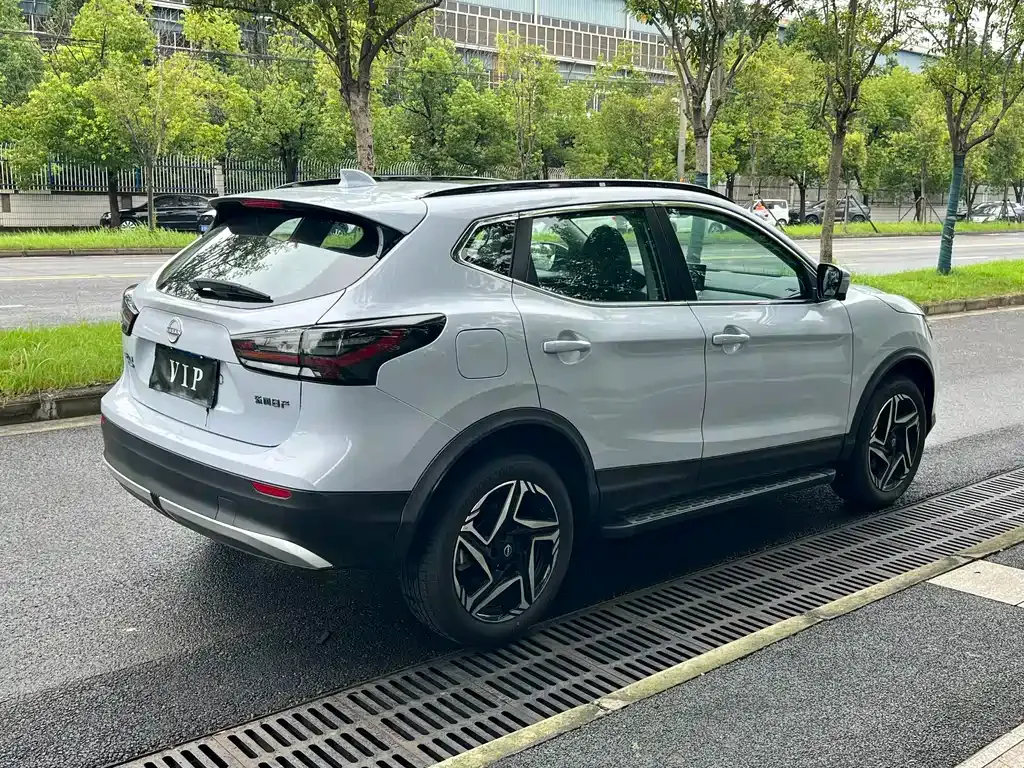 Nissan Qashqai — фото 5