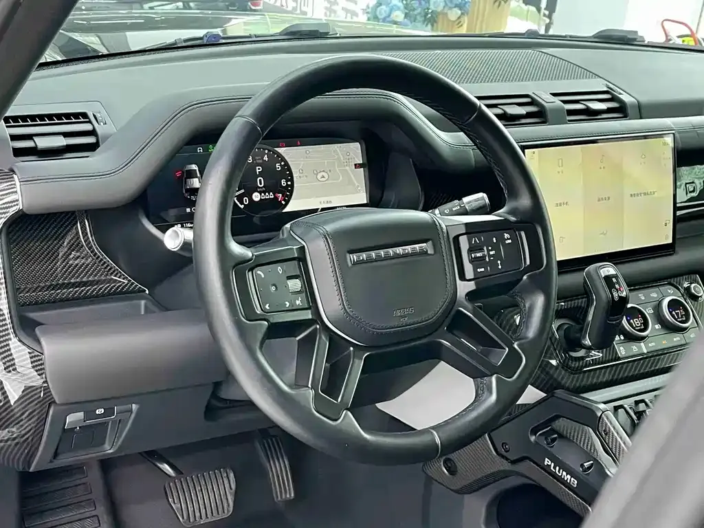 Land Rover Defender — фото 10