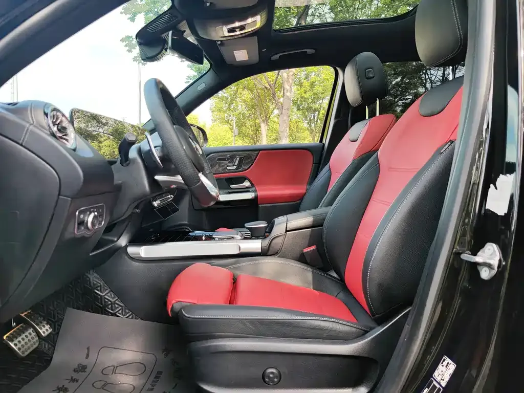 Mercedes-Benz GLB AMG — фото 2