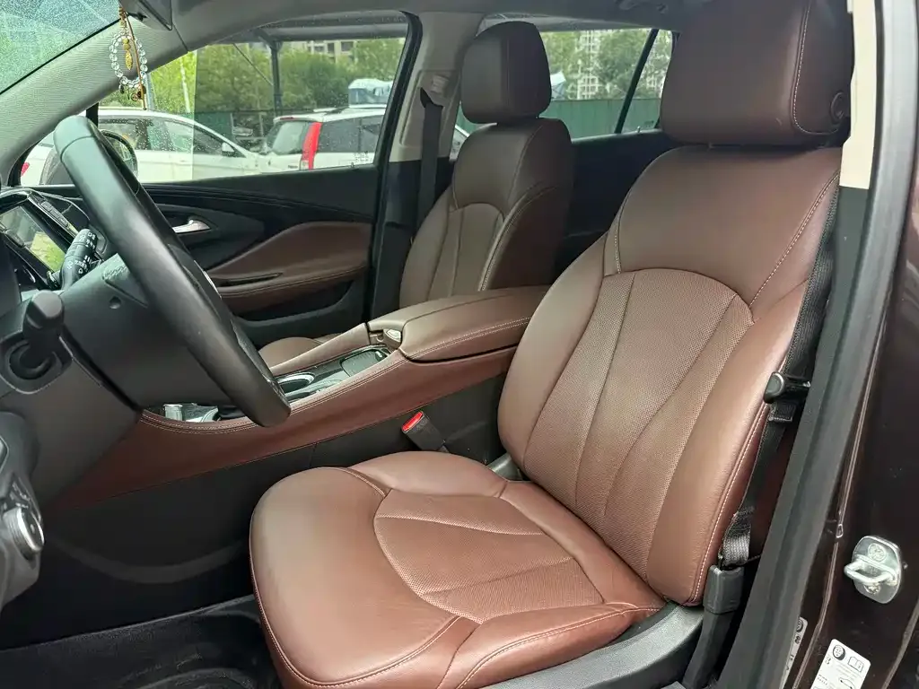 Buick Envision Plus — фото 4