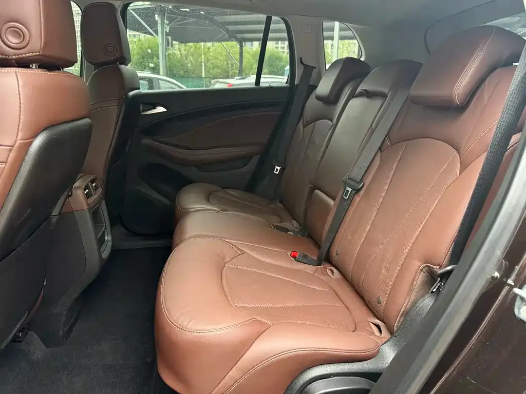 Buick Envision Plus — фото 7