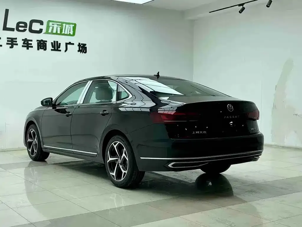 Volkswagen Passat — фото 2