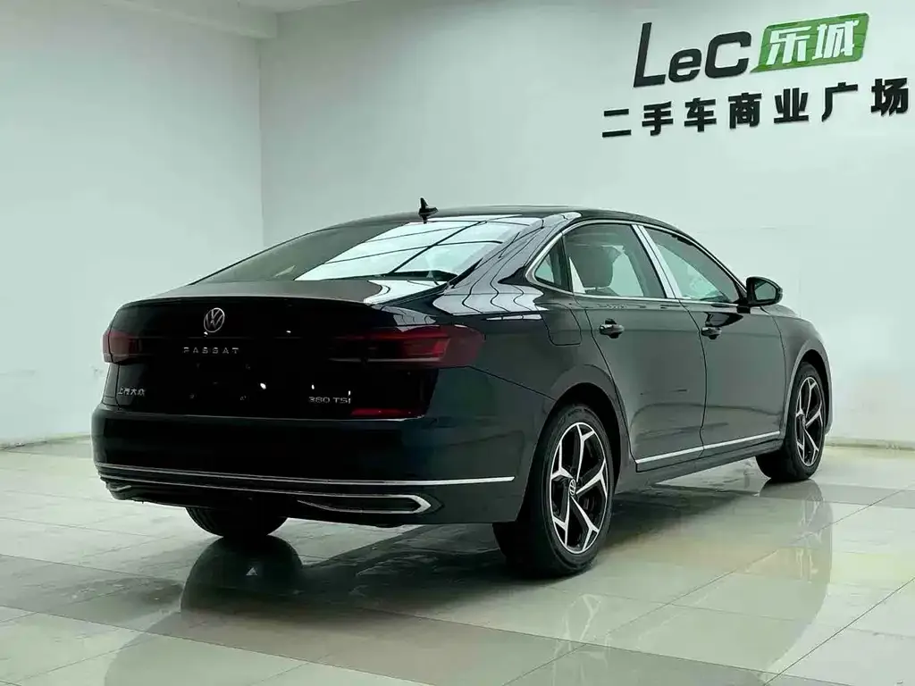 Volkswagen Passat — фото 10