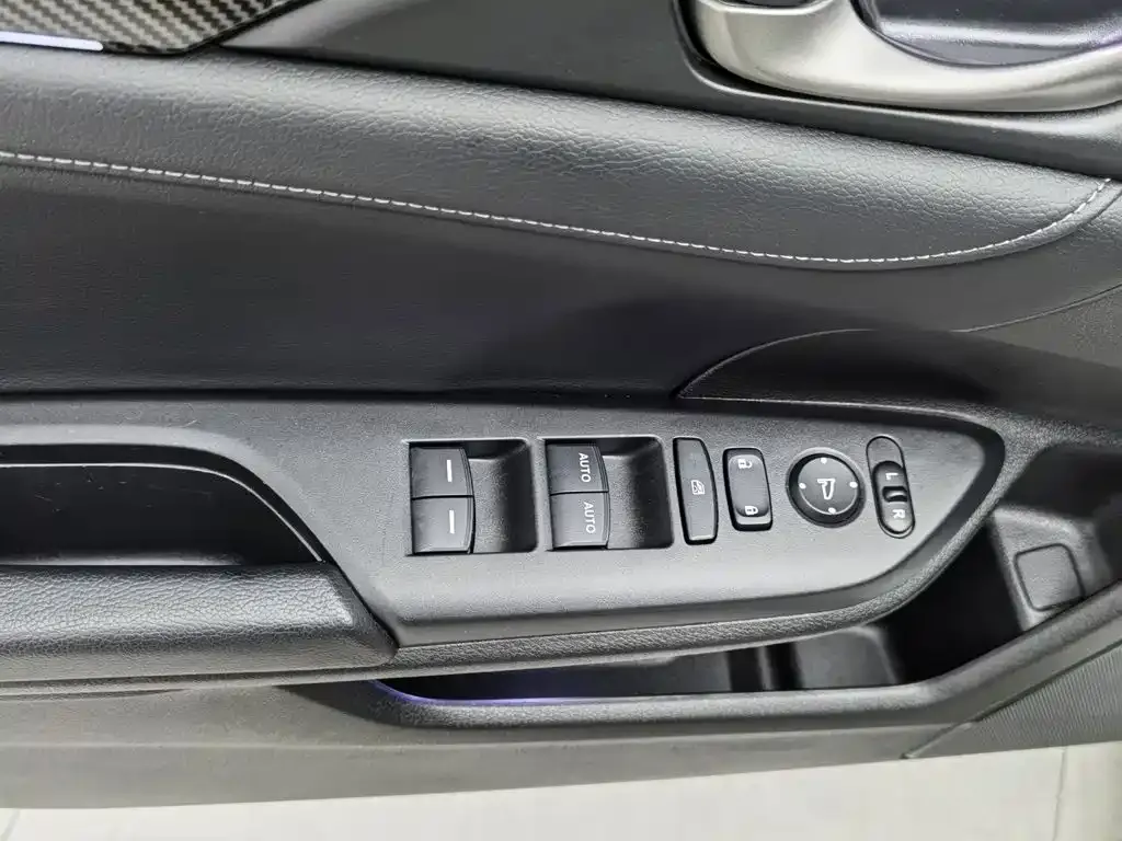 Honda Civic — фото 9