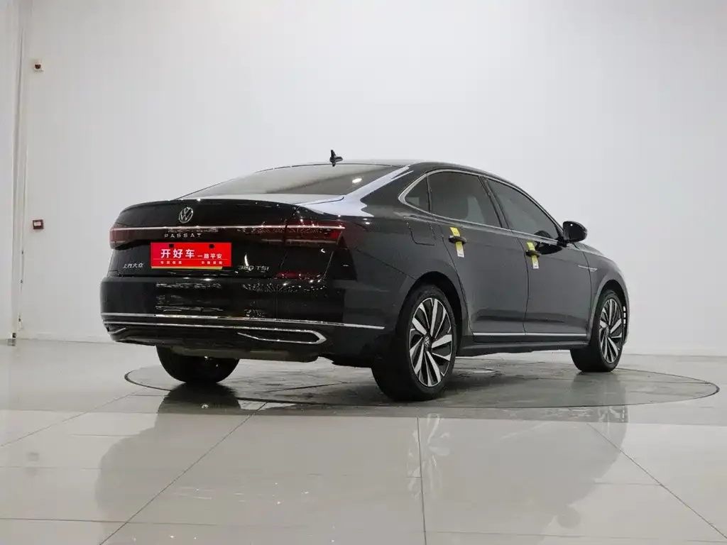 Volkswagen Passat — фото 7