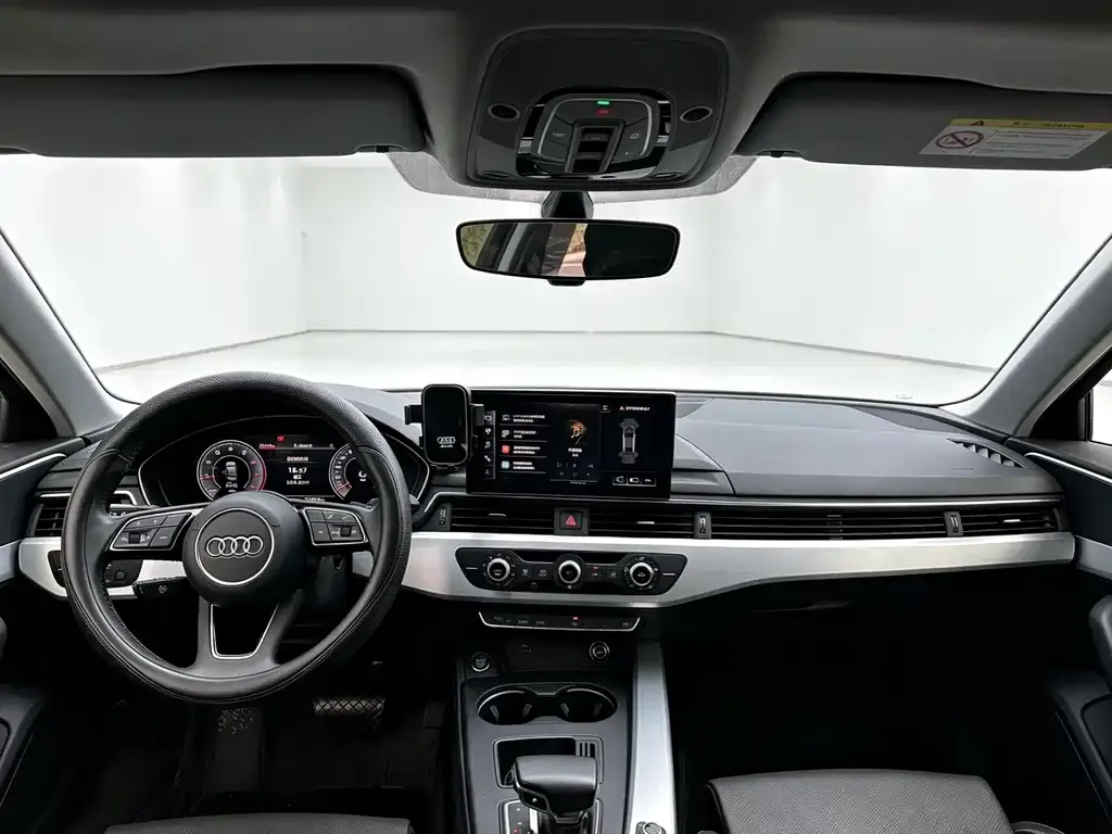 Audi A4L — фото 5