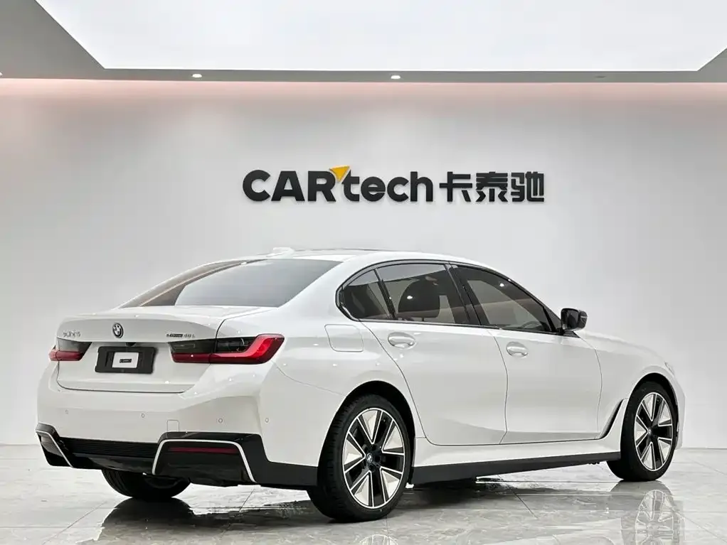 BMW i3 — фото 10
