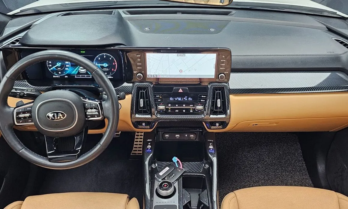 Kia Sorento — фото 8
