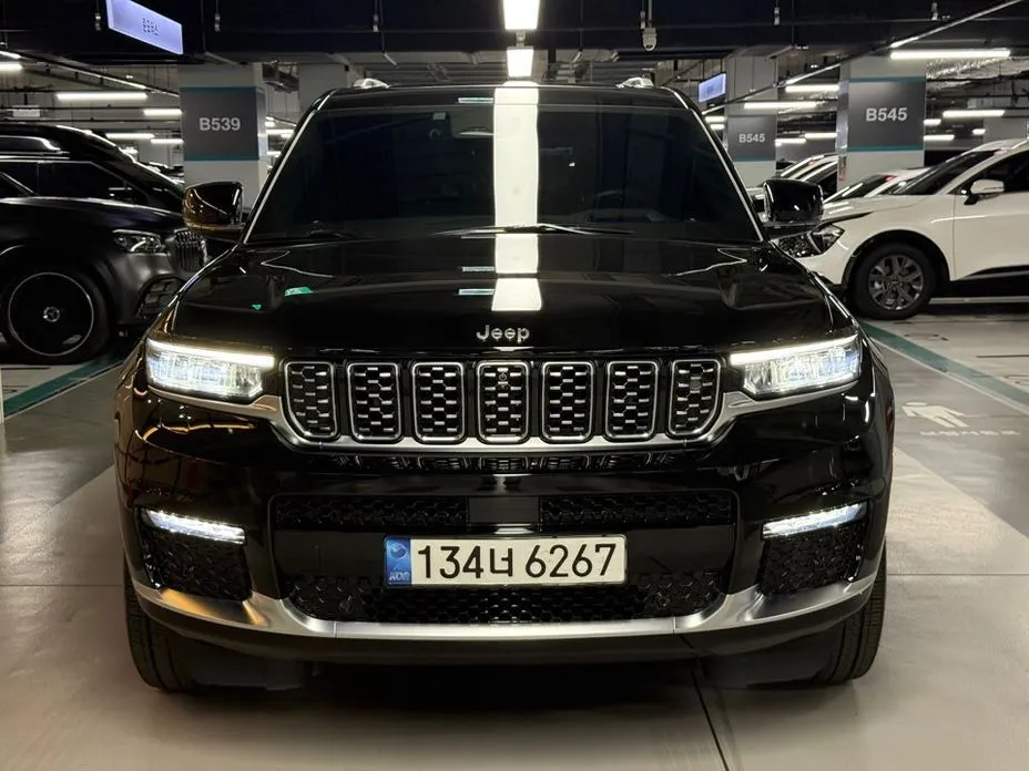 Jeep Cherokee — фото 1
