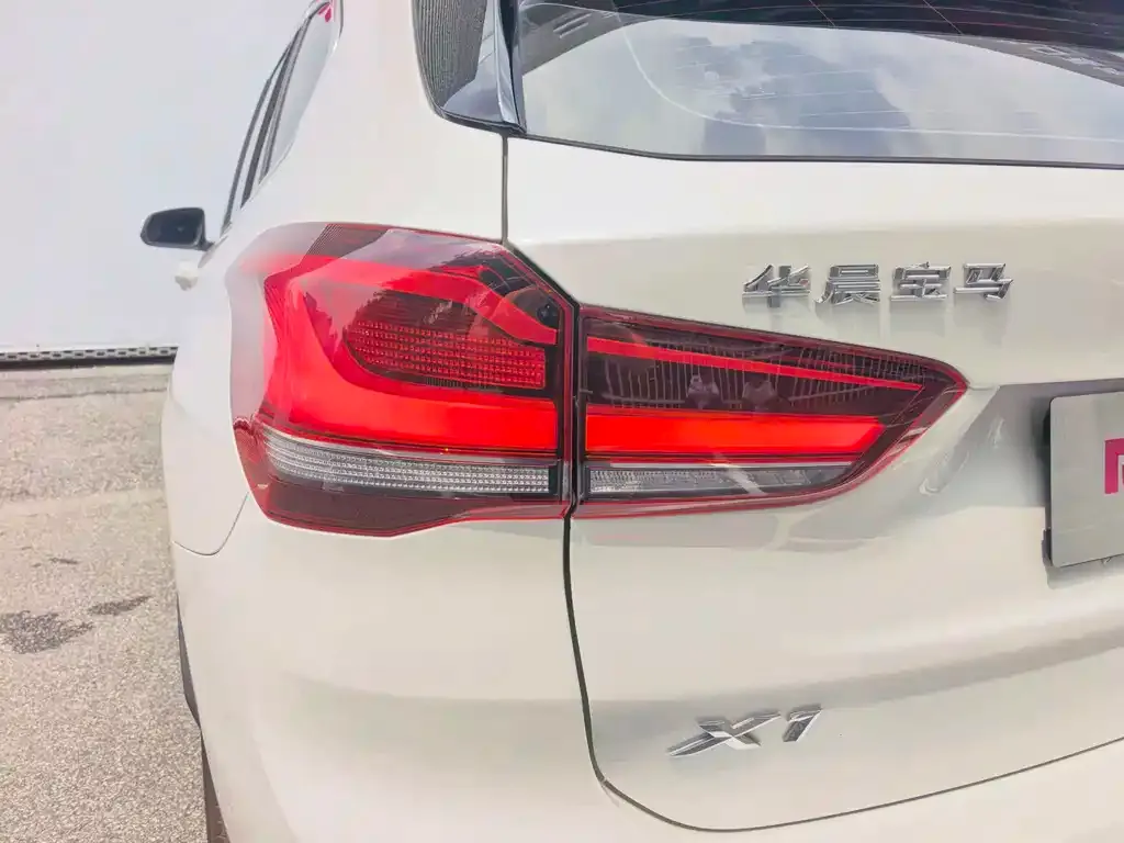 BMW X1 — фото 3