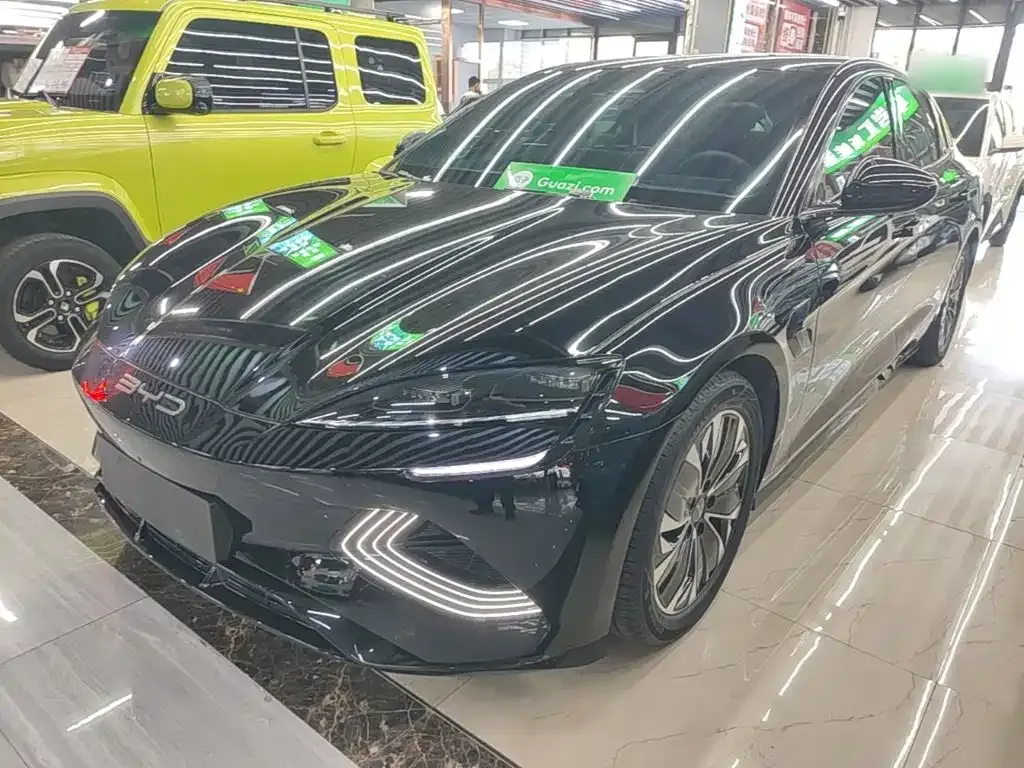 BYD Seal — фото 1