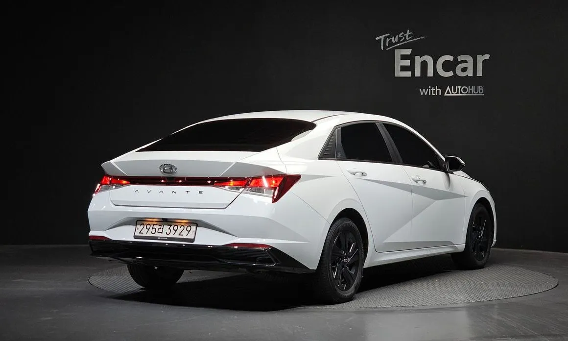 Hyundai AVANTE — фото 2