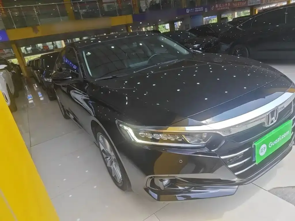 Honda Accord — фото 8