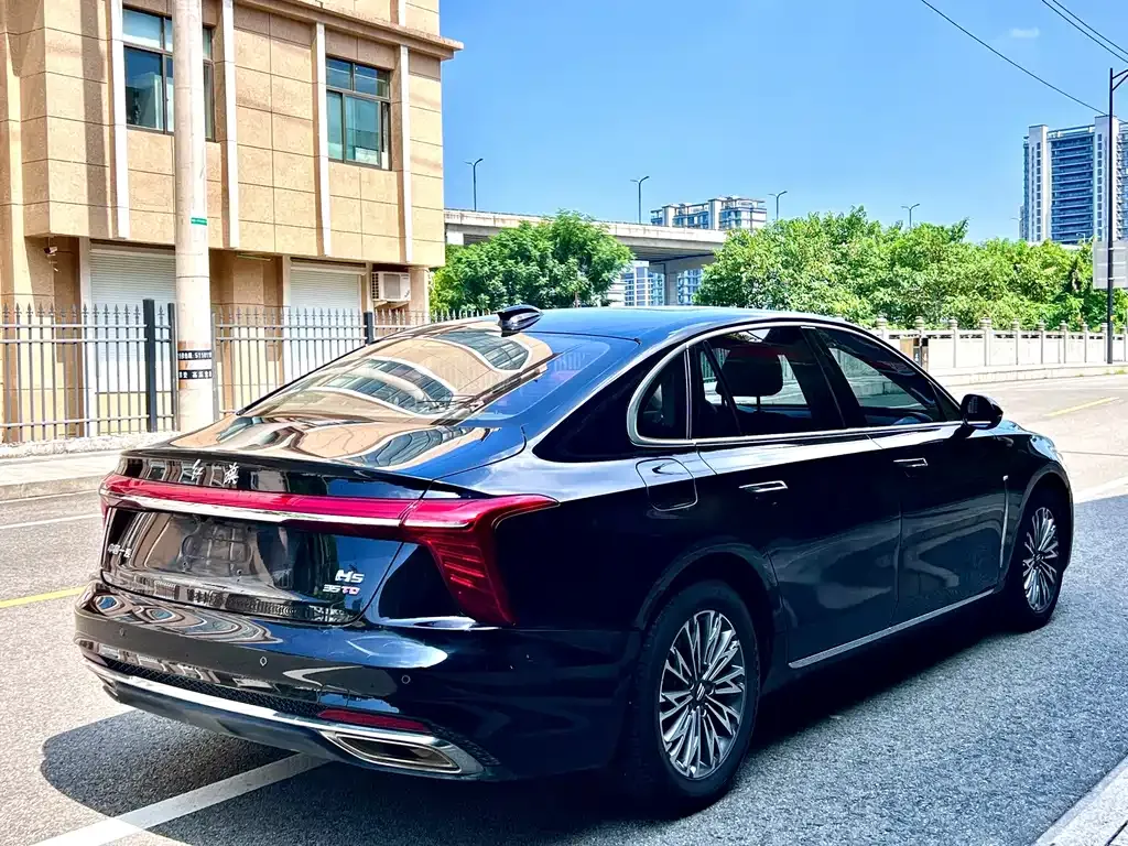 Hongqi H5 — фото 4