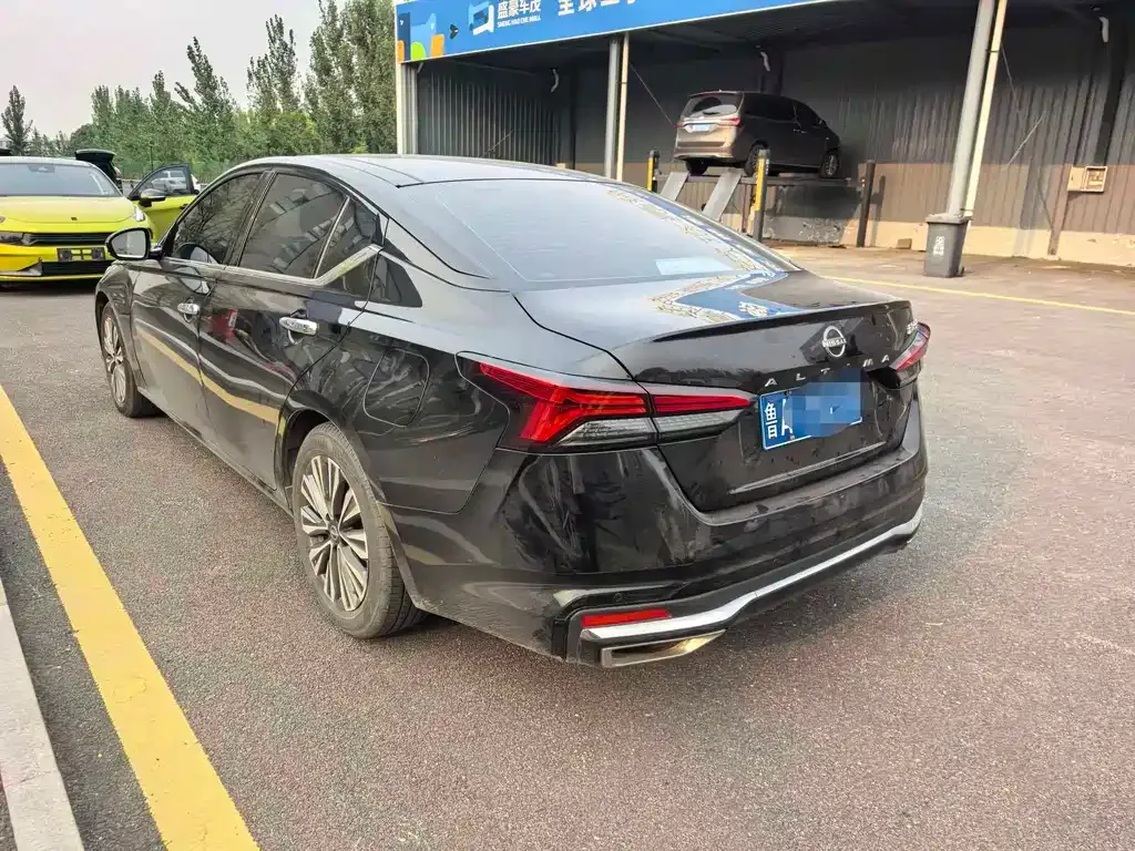 Nissan Teana — фото 7