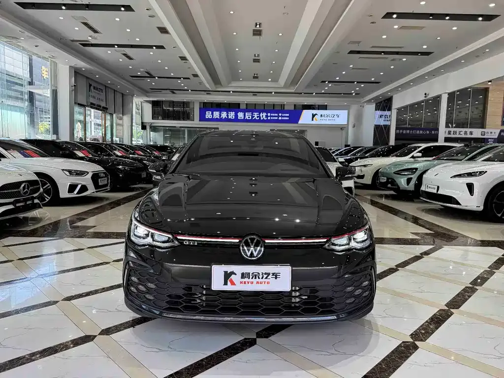 Volkswagen Golf GTI — фото 6