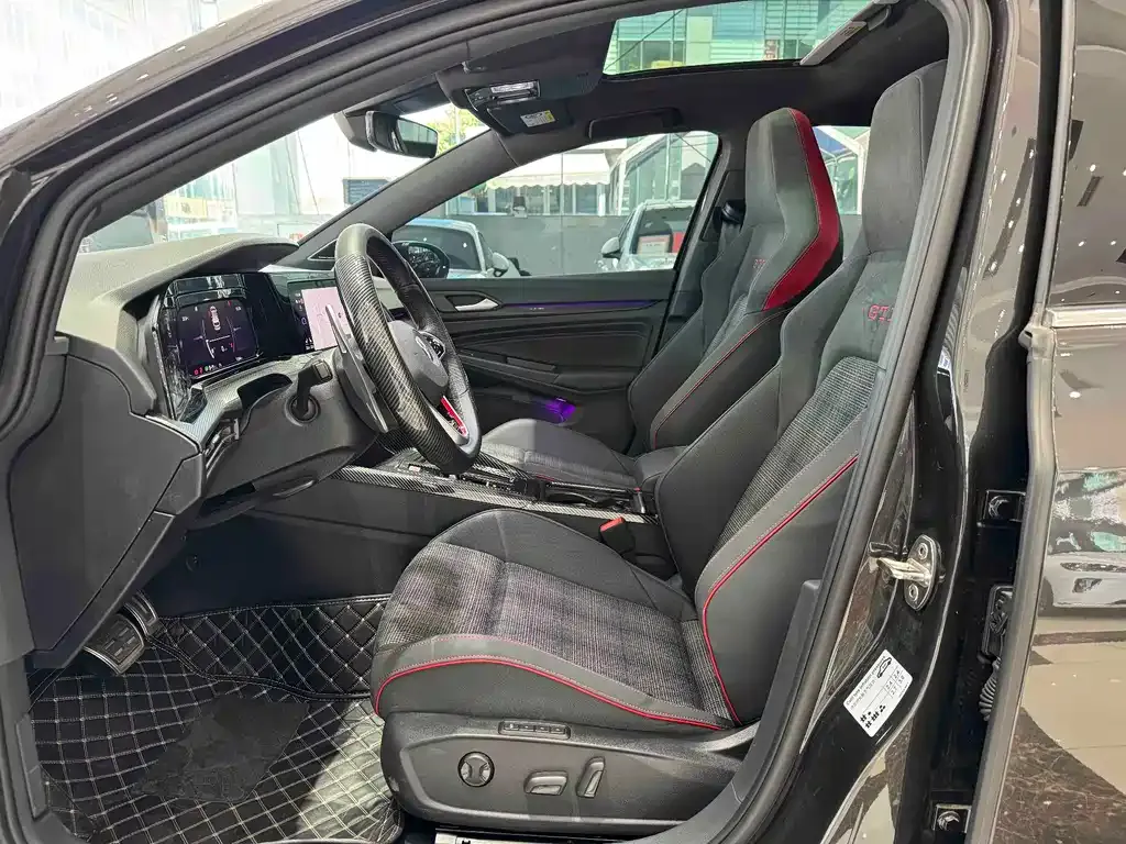 Volkswagen Golf GTI — фото 2