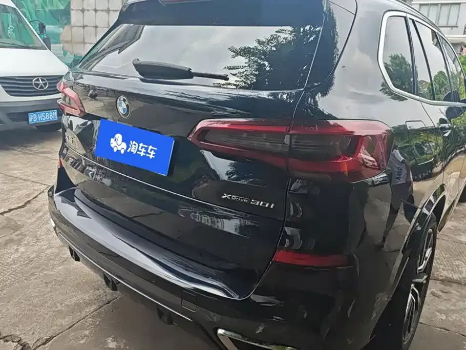 BMW X5 (Import) — фото 2