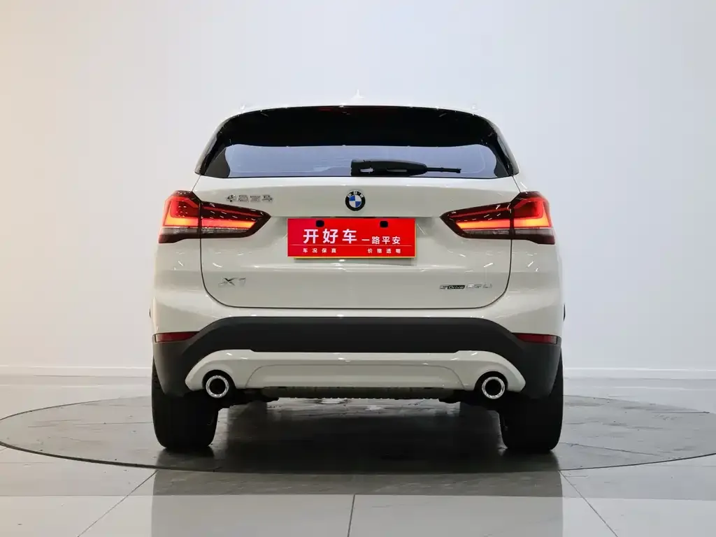 BMW X1 — фото 9