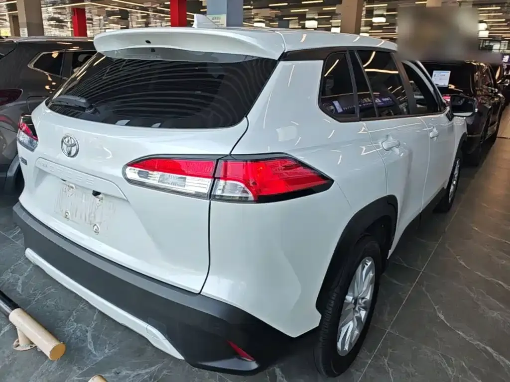 Toyota Corolla Cross — фото 4