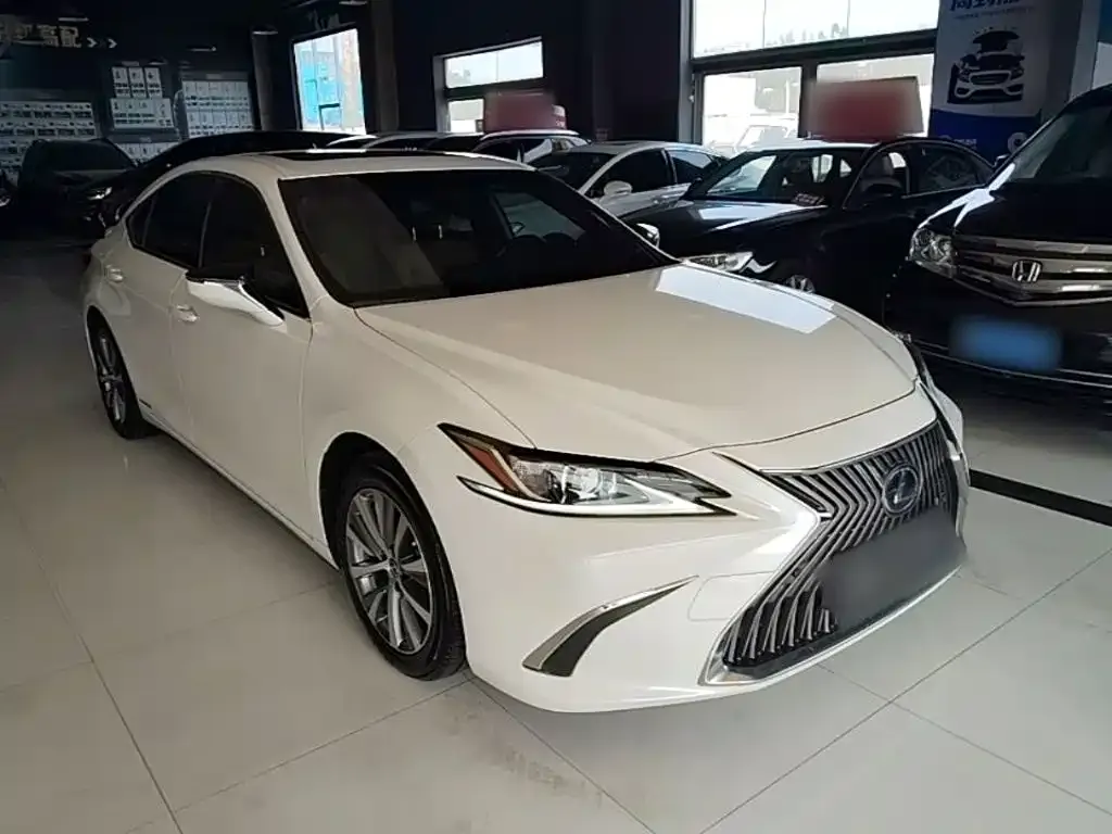 Lexus ES — фото 10