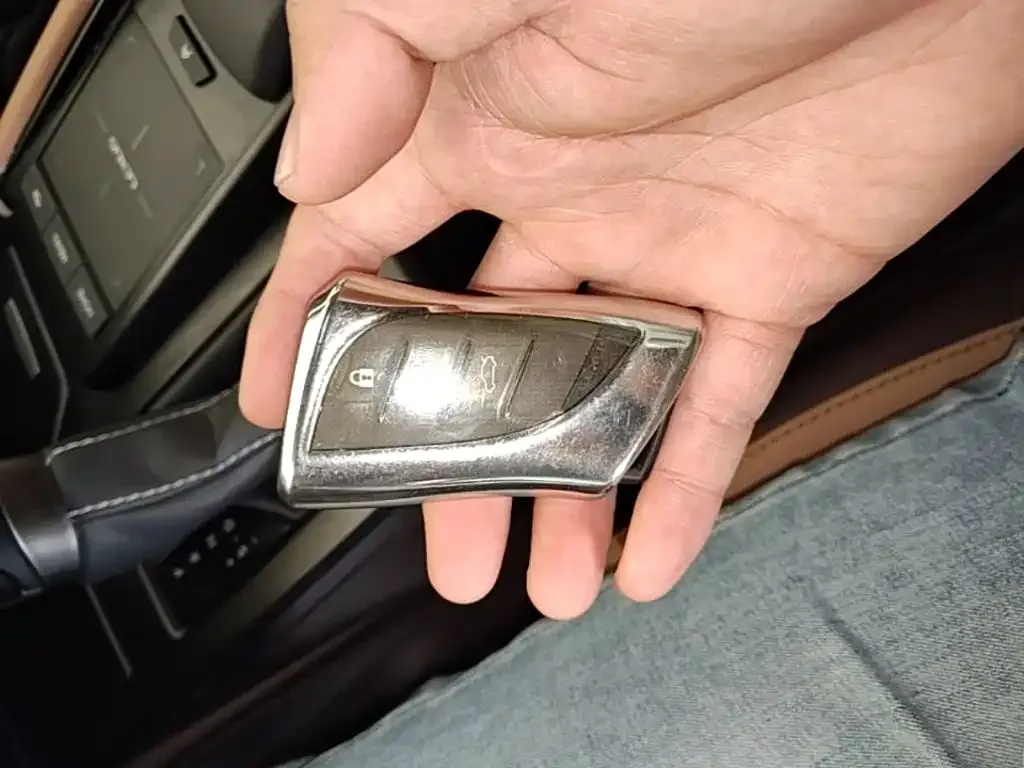 Lexus ES — фото 4