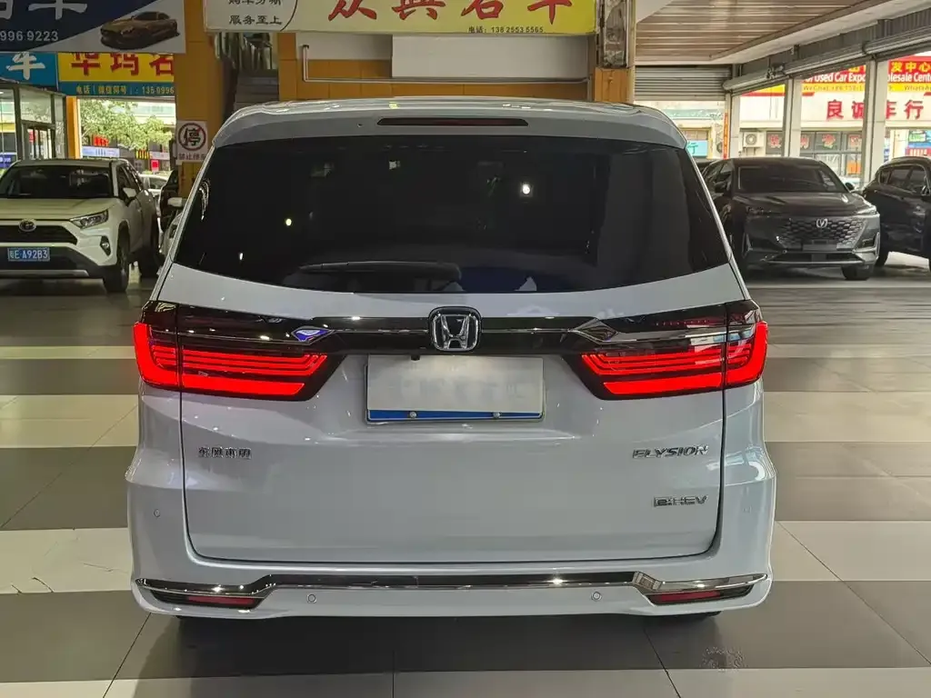Honda Elysion — фото 2