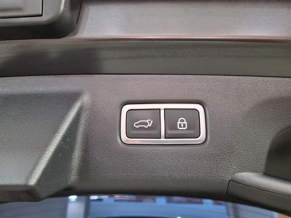 Kia Sorento — фото 7