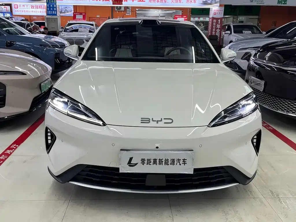 BYD Seal 07 DM-i — фото 3