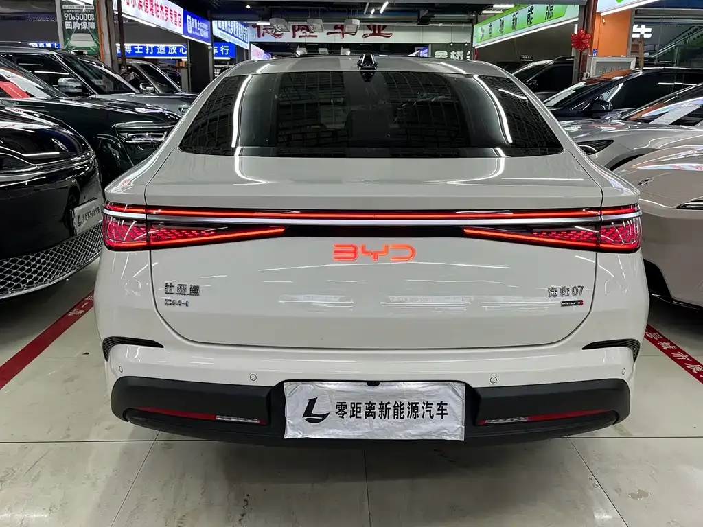 BYD Seal 07 DM-i — фото 5