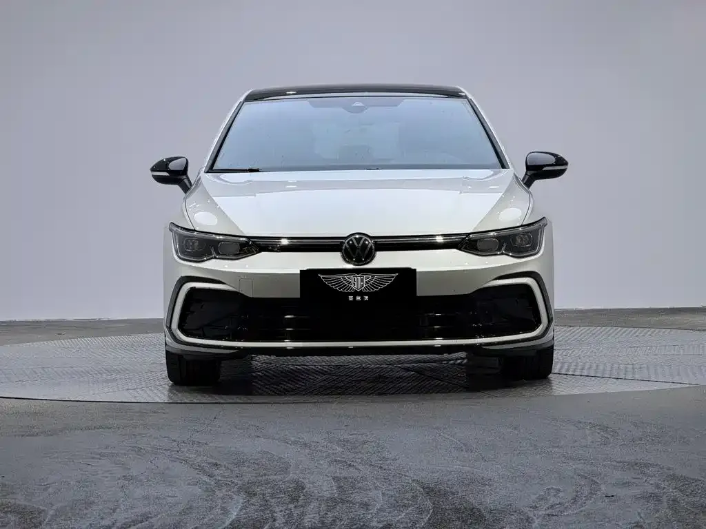 Volkswagen Golf — фото 9