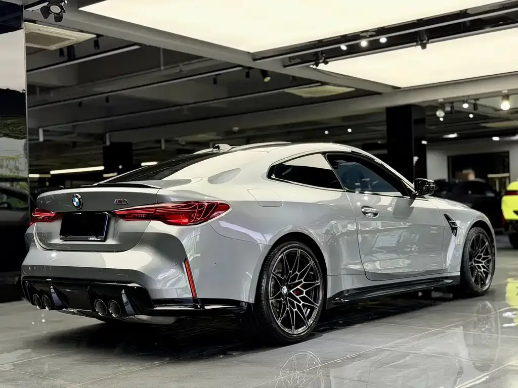 BMW M4 — фото 2