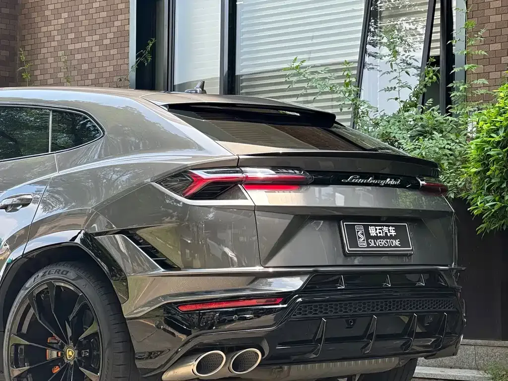 Lamborghini Urus — фото 8