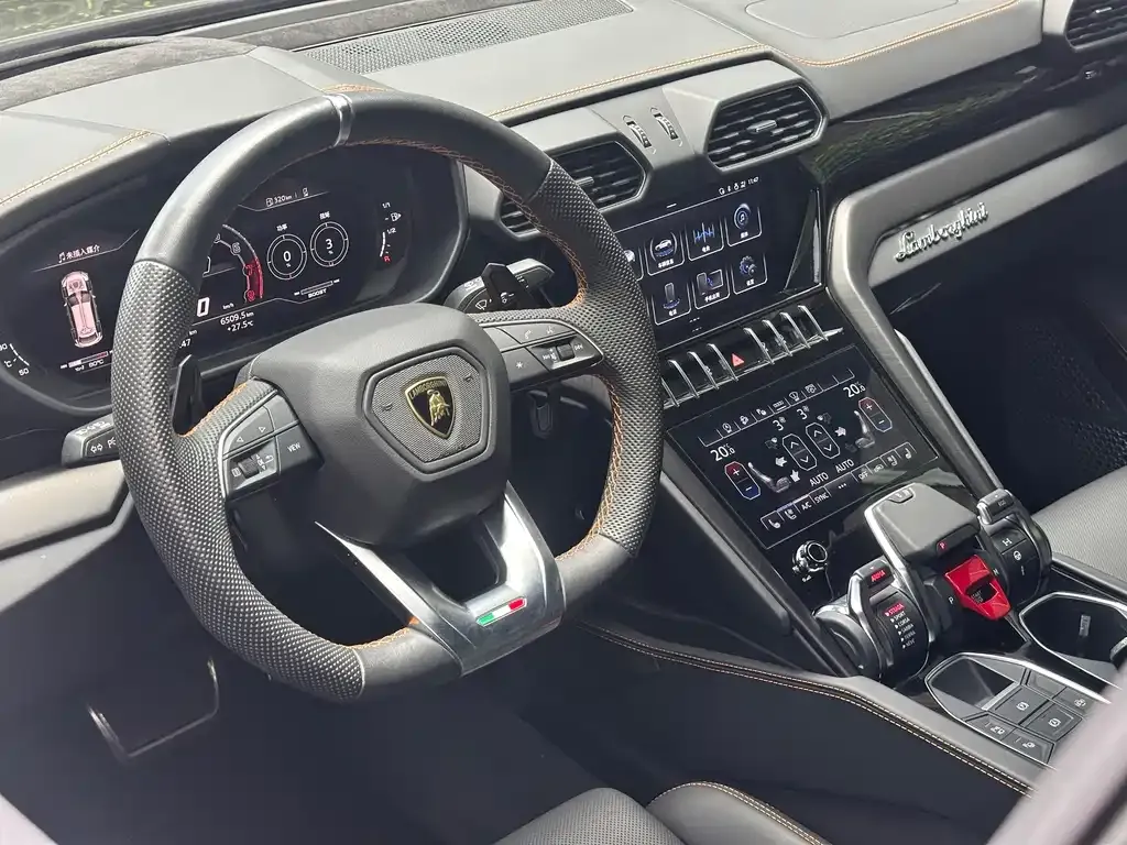 Lamborghini Urus — фото 6