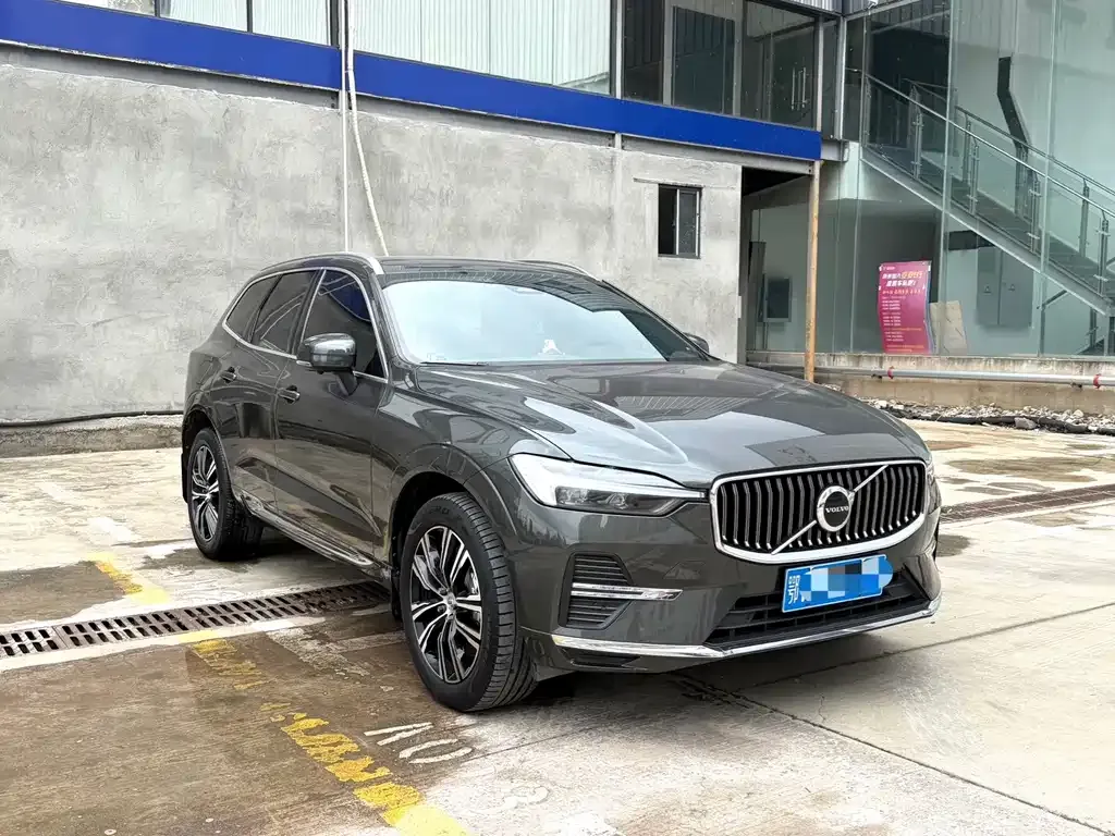 Volvo XC60 — фото 10