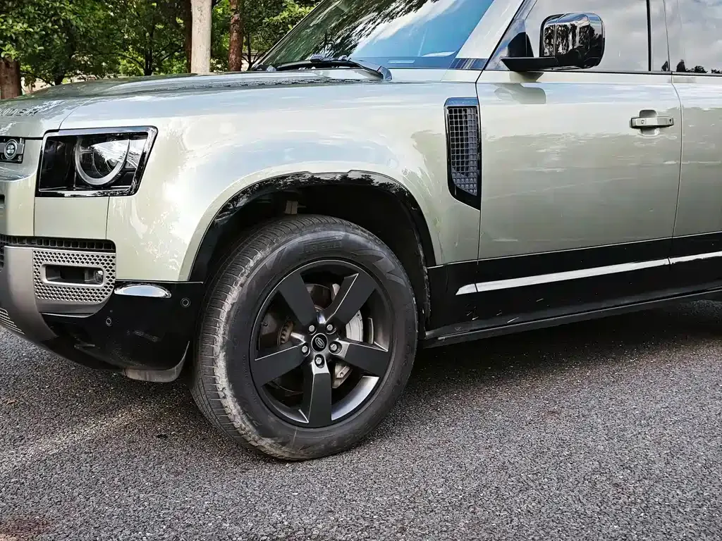 Land Rover Defender — фото 4