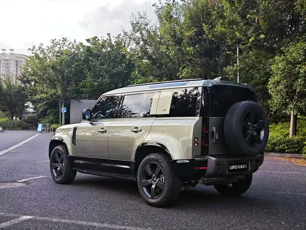 Land Rover Defender — фото 7