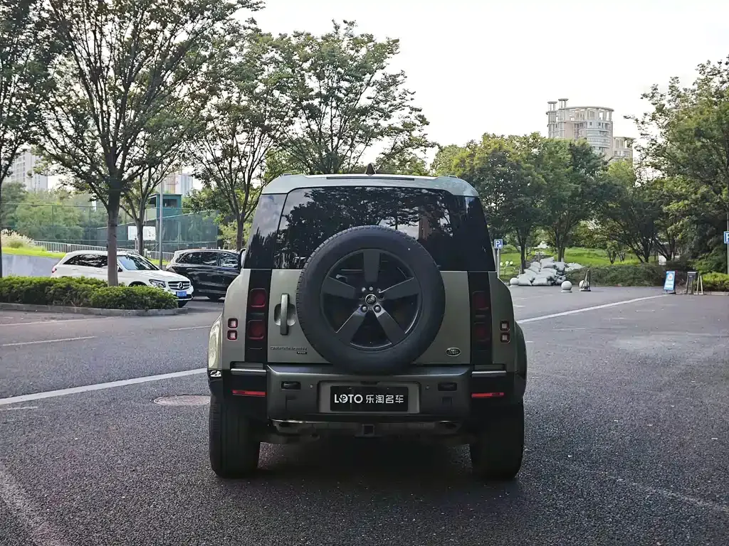 Land Rover Defender — фото 9