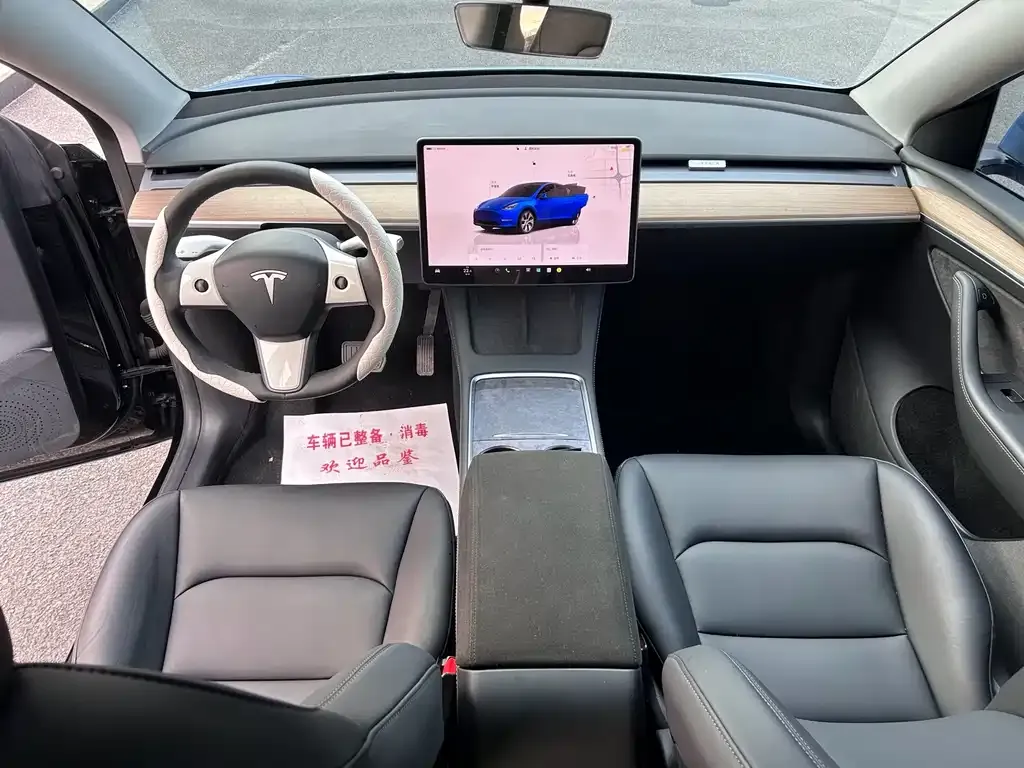 Tesla Model Y — фото 4