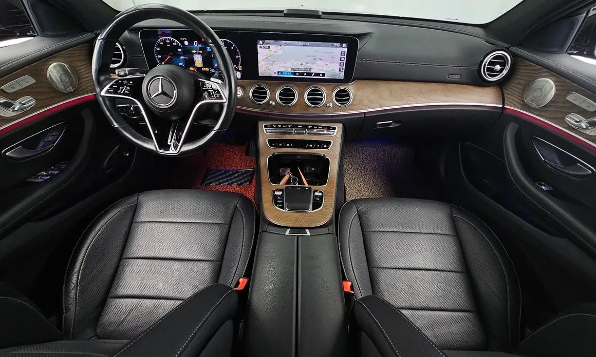 Mercedes-Benz E-Class — фото 10