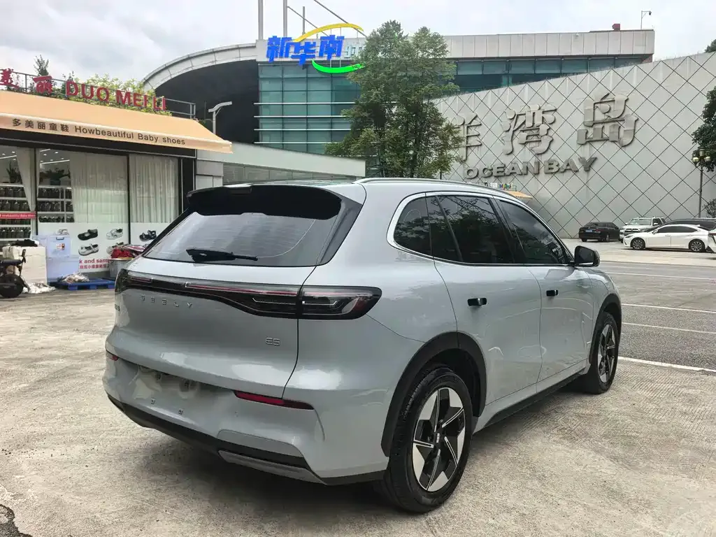 Geely Galaxy E5 — фото 10